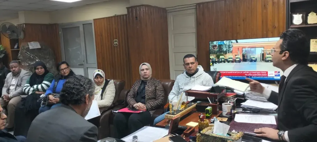 اجتماع لصحة سوهاج لمتابعة خدمات العلاج على نفقة الدولة بوحدات الرعاية الأولية.. صور