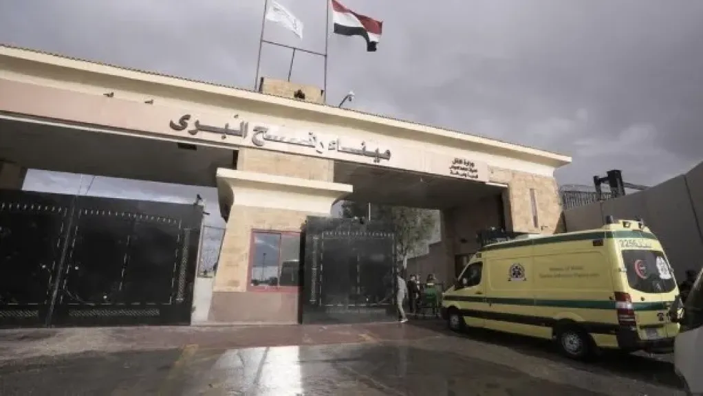 وصول الدفعة الأولى من الفلسطينيين العائدين من مصر إلى قطاع غزة