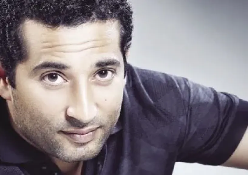 المخرج أحمد خالد موسي يمازح عمرو سعد: اعتزال إيه أنا وراك لحد ما تنتحر