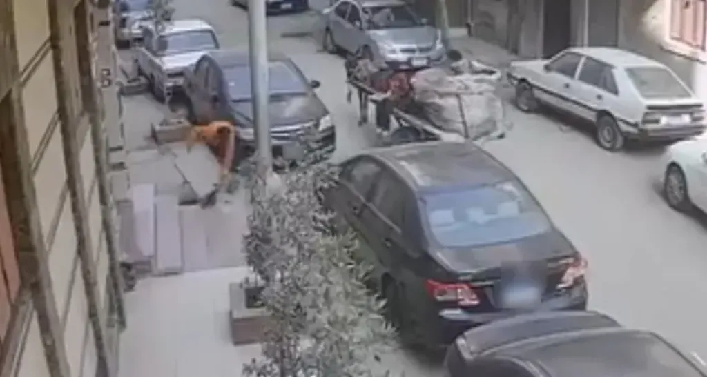 سرقة غطاء صرف صحي بأسيوط تقود للقبض على عصابة خردة