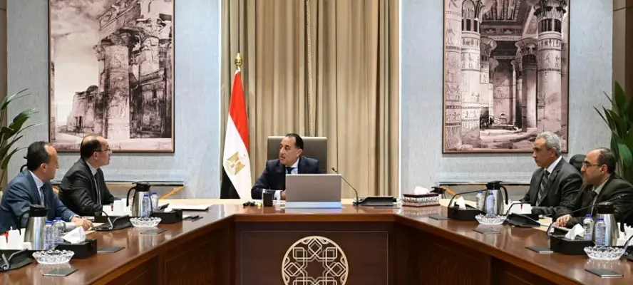 رئيس الوزراء يتابع مع وزير المالية عددا من ملفات العمل