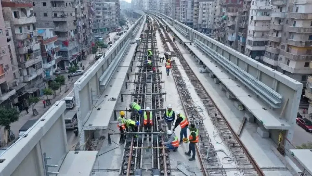 النقل: ربط مترو الإسكندرية بشبكة السكك الحديدية والترام والقطار السريع