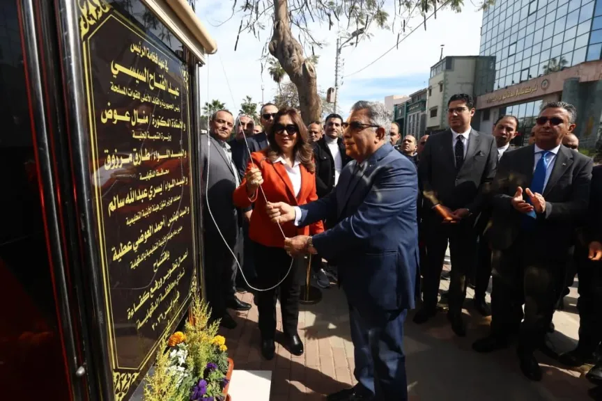 وزيرا التنمية المحلية والتموين ومحافظ الدقهلية يفتتحون نادي العاملين بالمحافظة| صور