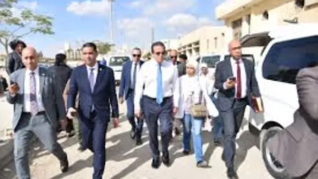 تفاصيل زيارة وزير الصحة لمستشفى الشيخ زويد ورسالة المصابين الفلسطينيين للرئيس السيسي