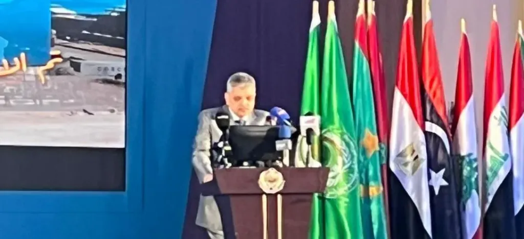 أسامة ربيع: إيرادات قناة السويس تقفز 24.5%.. وزيادة السفن 9% رغم التوترات الإقليمية