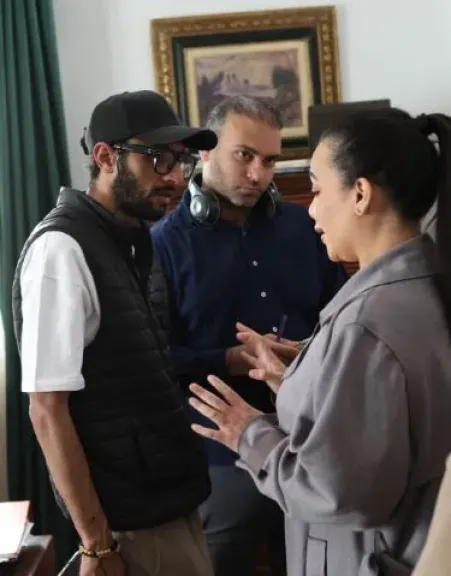 أسرة مسلسل إعلام وراثة تنتقل إلى القاهرة الجديدة لاستكمال التصوير