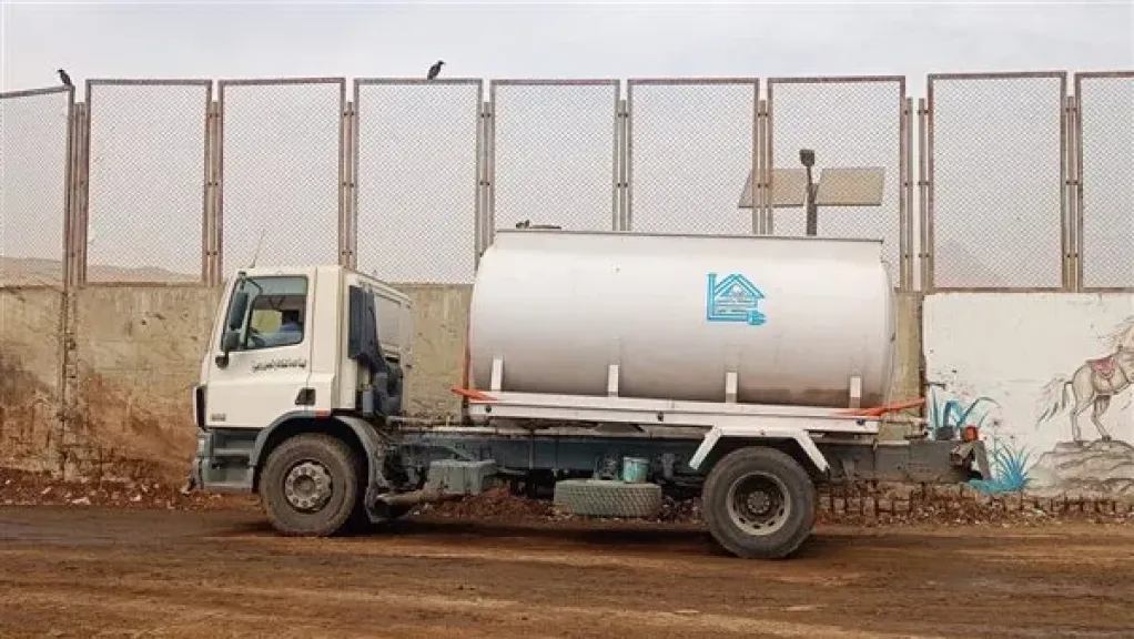 محافظ الجيزة: ضبط أي عربة كارو تلقي بمخلفات الرتش واتخاذ الإجراءات القانونية حيال المخالفين