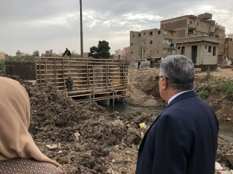 محافظ الدقهلية يتفقد أعمال إنشاء كوبري ”معلة” بطلخا