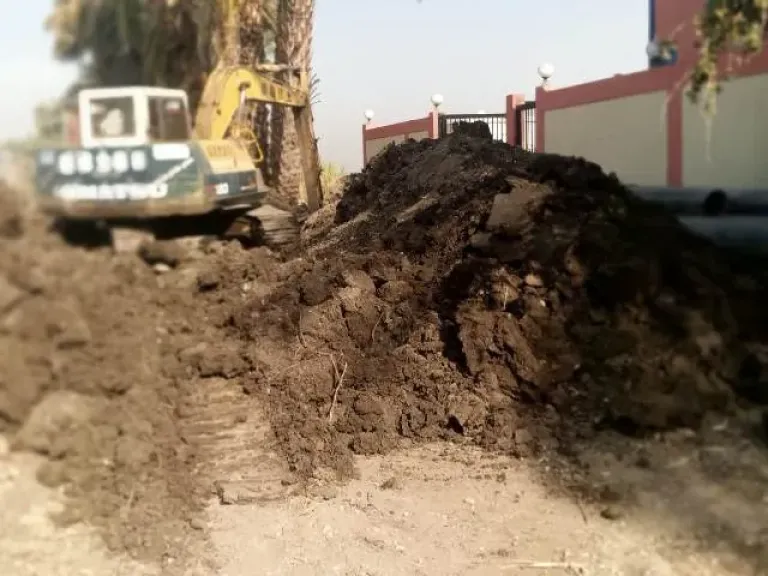 حملة مرافق ومتابعة مشروعات خدمية بمركز ومدينة الزينية في الأقصر