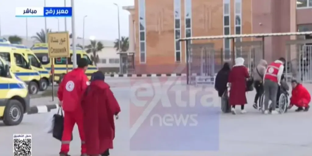 معبر رفح يستقبل دفعة جديدة من الفلسطينيين العائدين إلى قطاع غزة