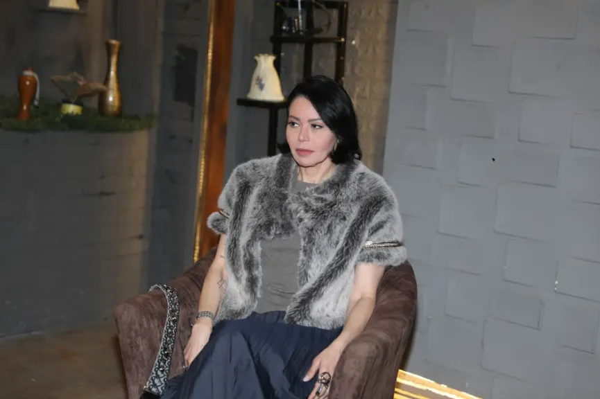 لقاء الخميسي: أسرة عبدالمنصف لم تكن على علم بزواجه الثاني.. واتخاذ قرار الانفصال أمر شديد الصعوبة