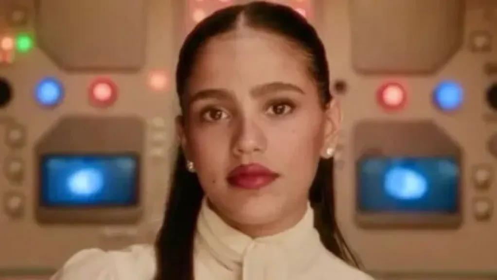 جنا دياب تطرح أغنية معاك بغني