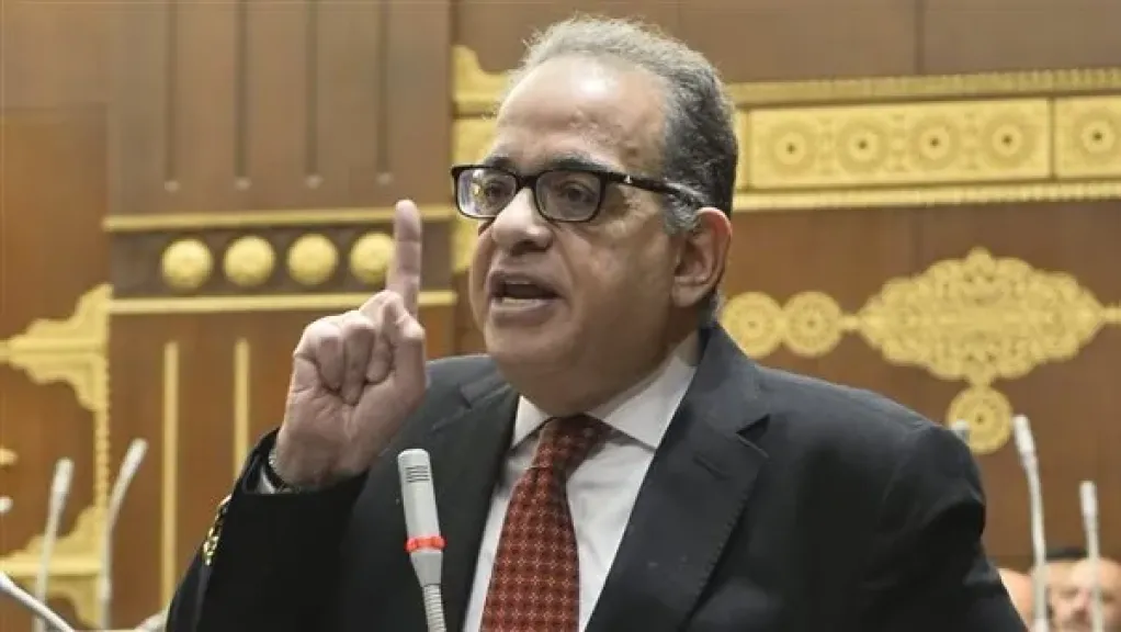 وكيل تشريعية الشيوخ: واقعة إجبار شاب على ارتداء الملابس النسائية تقليد أعمى