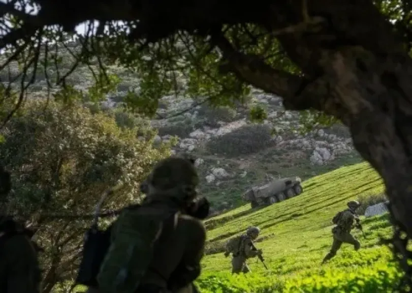 جيش الاحتلال يدفع بقوات كوماندوز ومدرعات في عمق الضفة