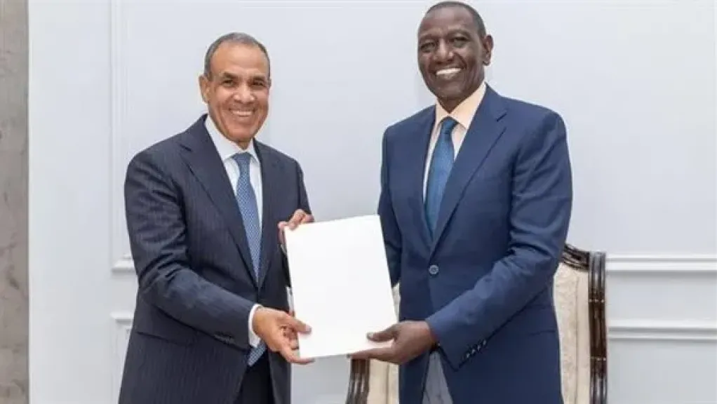 ︎وزير الخارجية ووزير الموارد المائية والري يلتقيان رئيس جمهورية كينيا