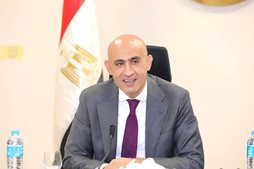 توضيح رسمي من وزارة التعليم حول إلغاء عقوبة طالب تعدى على معلم بالقاهرة