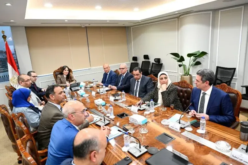 وزيرة الإسكان تبحث تسويق عدد من مشروعات هيئة المجتمعات العمرانية