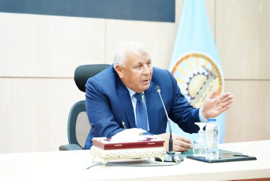 محافظ مطروح: دراسة شكاوى المواطنين مع المختصين لحلها