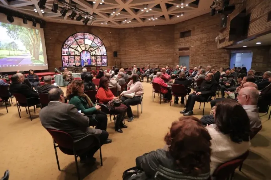 رئيس الطائفة الإنجيلية يلتقي قسوس مجمع القاهرة وزوجاتهم