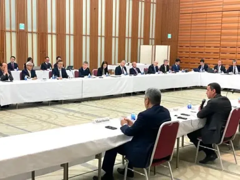 سفير مصر بطوكيو يشارك في اجتماع موسع لسفراء شمال أفريقيا مع اتحاد الأعمال والشركات الياباني