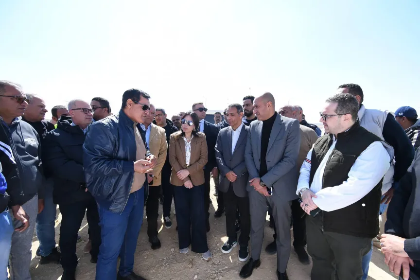 وزيرة الإسكان تتفقد منطقة الرابية بمدينة الشروق لمتابعة الموقف التنفيذي لأعمال المرافق