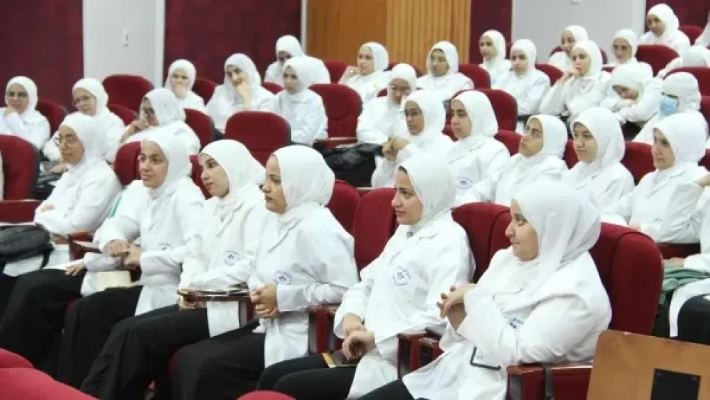 صندوق مكافحة الإدمان يدرب طلاب معهد الأورام حول طرق الوقاية والتعامل مع المرضى