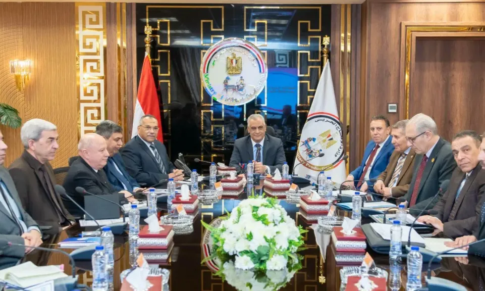 وزير الدولة للإنتاج الحربي يتابع الموقف التنفيذي لمشروعات المبادرة الرئاسية «حياة كريمة»