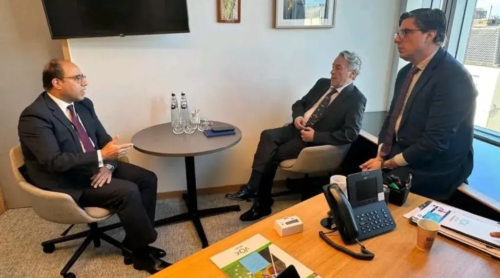 سفير مصر يلتقي مع أعضاء البرلمان الأوروبي من مجموعة وطنيون من أجل أوروبا