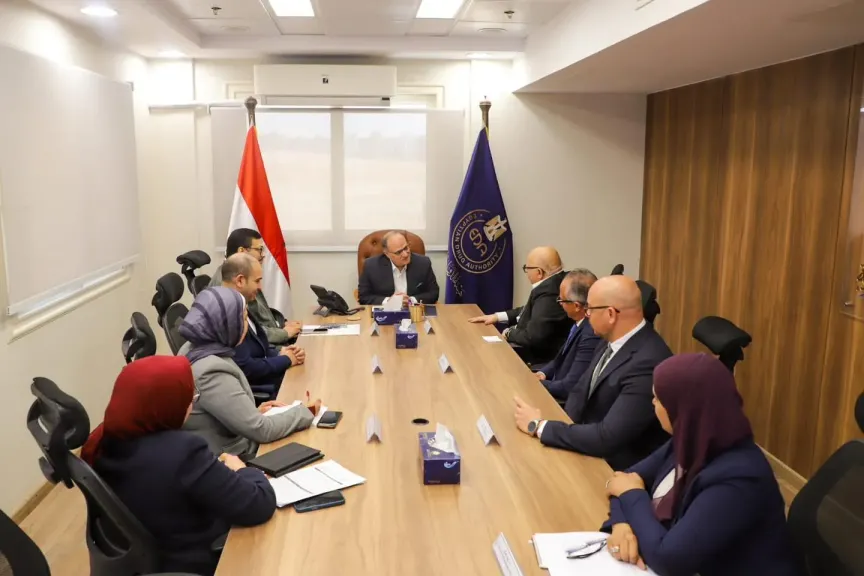 رئيس هيئة الدواء يعقد اجتماعًا مع شركة صاني فارماسيوتيكال لتعزيز التصدير الدوائي