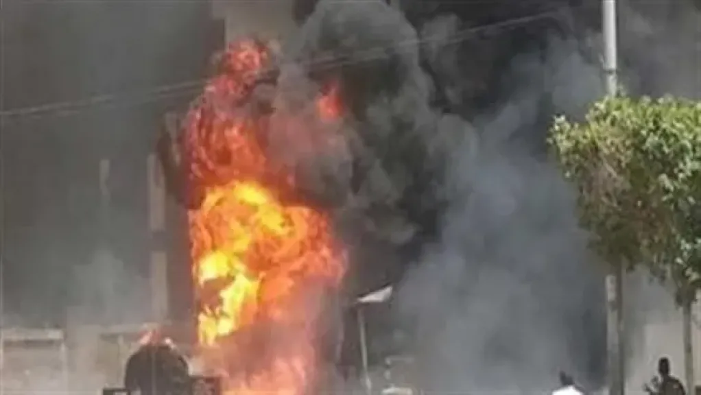 عاجل.. دبي: سقوط إصابات إثر سقوط شظايا مسيرات اعترضها الدفاع الجوي فوق منزلين