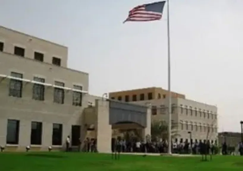 السفارة الأمريكية في الأردن تحذر رعاياها وفقًا لتقارير عن صواريخ ومسيّرات في الأجواء الأردنية