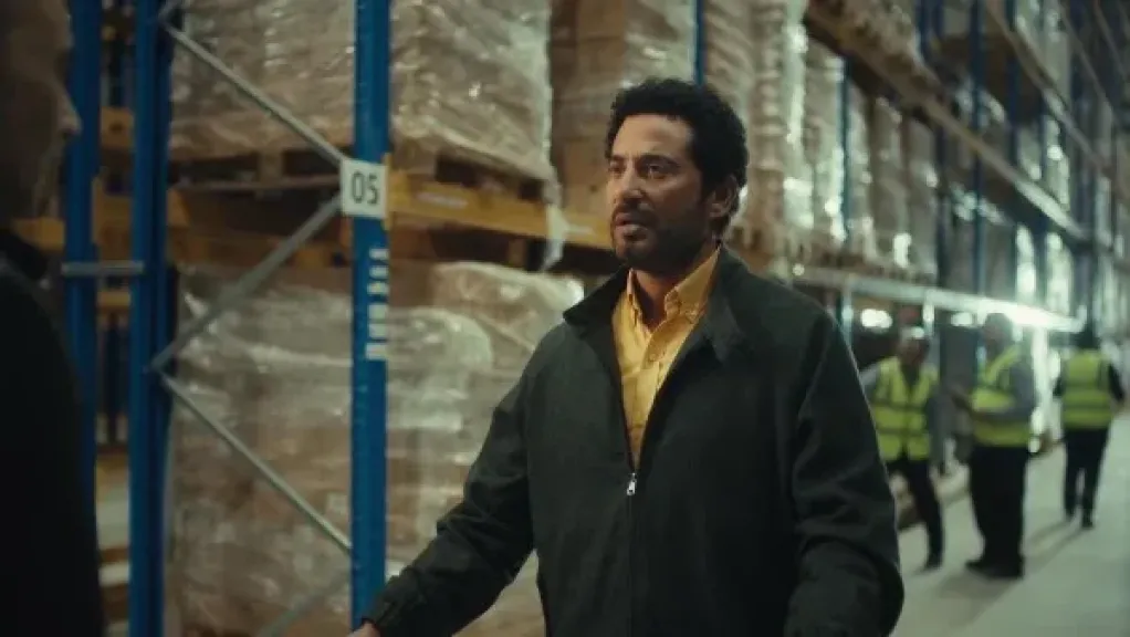 مسلسل إفراج الحلقة 11.. عمرو سعد ينقذ نجله وابنة عمه ويُحذّر حاتم صلاح