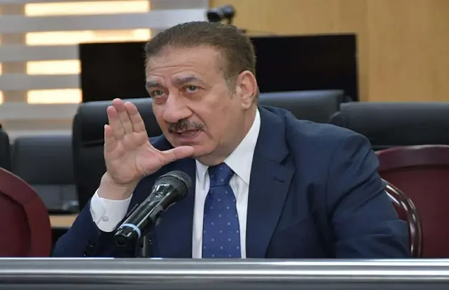 حي الضواحي في بورسعيد يزيل إشغالات شارعي العبور وشكري