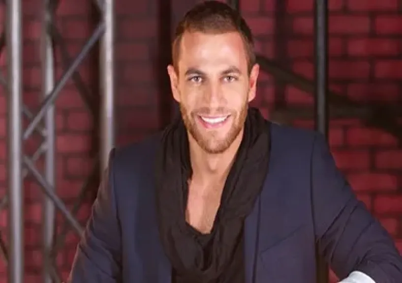 الفنان نيقولا معوض: السوشيال ميديا أصبحت مستفزة.. وأنا شخص حقيقي جدا ولا أعرف الكذب