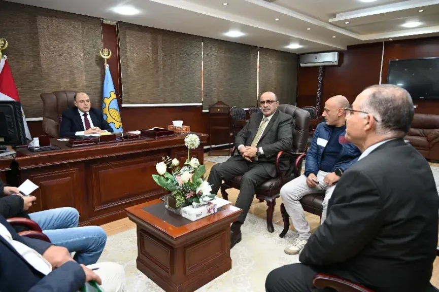 محافظ الغربية يفتح أبواب مكتبه لحل الشكاوى لأول مرة منذ سنوات