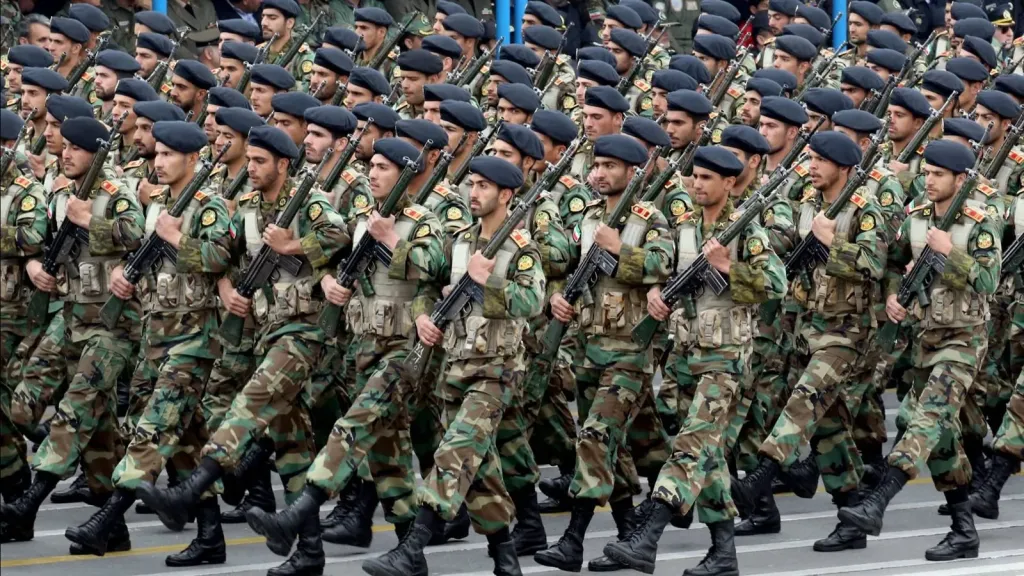 إيران: مقتل 13 جنديا في هجوم إسرائيلي على قاعدة عسكرية بمحافظة كرمان