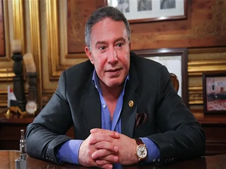 بنسبة 83.7%.. أكمل قرطام يفوز برئاسة حزب المحافظين