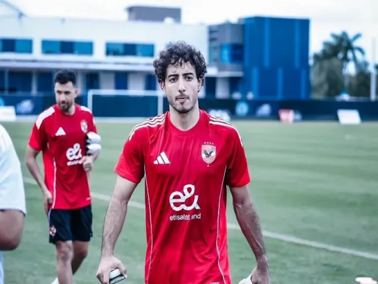 الأهلي يستعيد هاني والجزار أمام طلائع الجيش