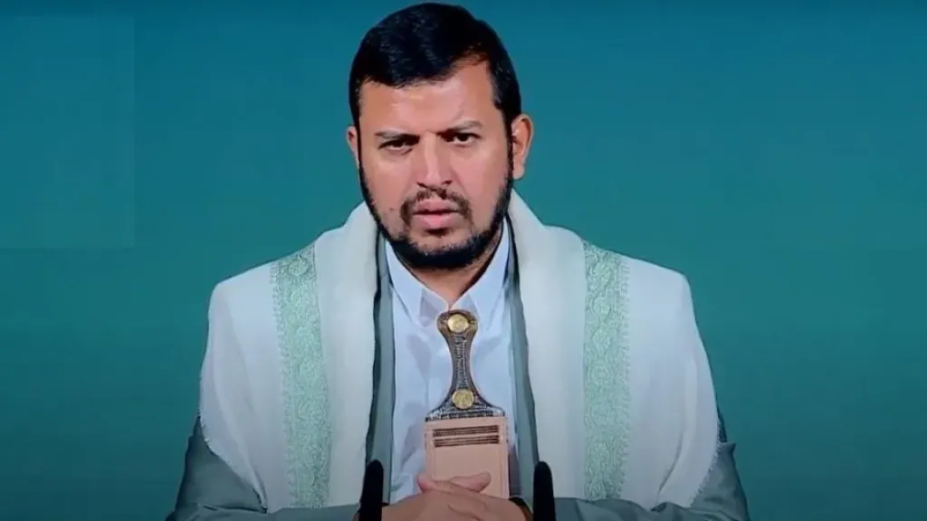 زعيم الحوثيين يهدد بالتدخل عسكريا نتيجة للحرب على إيران