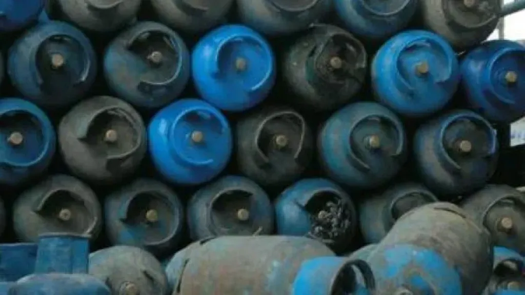 بعد شكاوى المواطنين.. سوهاج تضخ 150 ألف أسطوانة بوتاجاز إضافية وتكثف الحملات لمواجهة السوق السوداء