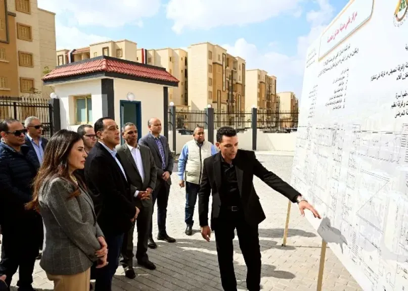 رئيس الوزراء يتفقد عددا من المشروعات السكنية والخدمية بمدينة حدائق العاصمة