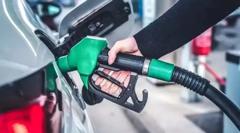 الوادي الجديد تعتمد تعريفة جديدة لسيارات الأجرة بعد زيادة أسعار الوقود