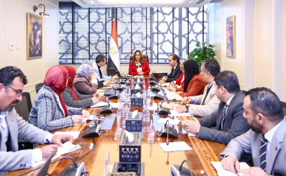 منال عوض تتابع رقمنة منظومة تقييم الأثر البيئي وخدمات المحميات الطبيعية