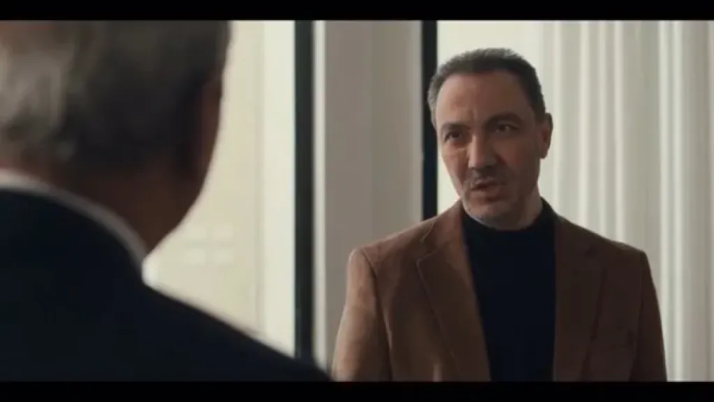 فرصة أخيرة الحلقة السابعة.. طارق لطفي يأمر بترك حفيدة محمود حميدة في الشارع