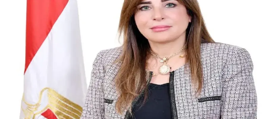 وزيرة الإسكان تتابع سير العمل بعددٍ من الخدمات والمشروعات الجاري تنفيذها بمدينة الفيوم الجديدة