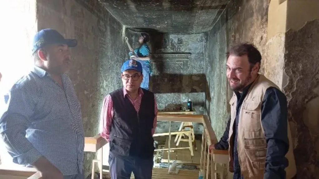 آثار الأقصر تتابع أعمال البعثه الأرجنتينية بمقبرة نفر حتب