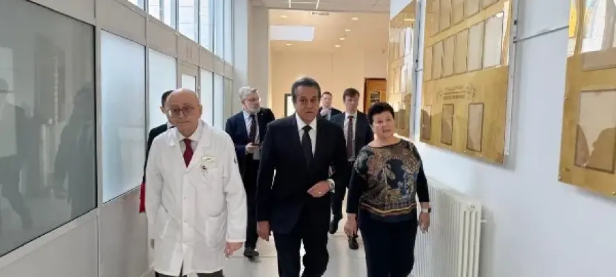 وزير الصحة يزور مركز «دميتري روجاتشيف» الروسي الوطني لأمراض الدم والأورام لدى الأطفال