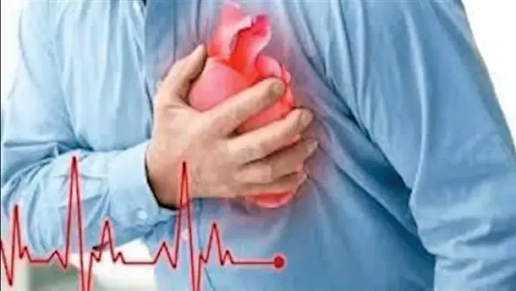 أخصائي قلب يحذر: التدخين والمخدرات وراء تزايد أمراض القلب بين الشباب