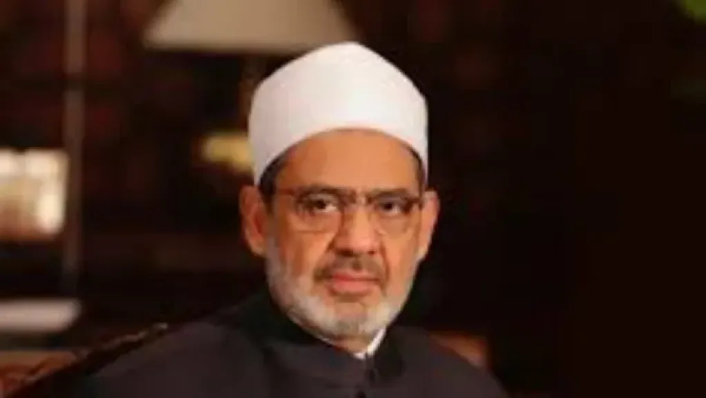 نائب رئيس الوزراء يهنئ شيخ الأزهر بحلول عيد الفطر