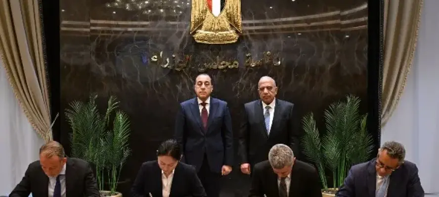 مصطفى مدبولي يشهد توقيع اتفاقيات طاقة متجددة بقدرة 5620 ميجاوات في مصر